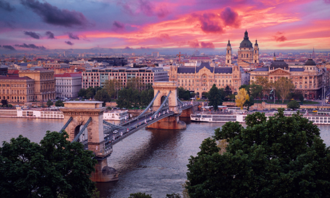 Budapest - Ponte 25 Aprile